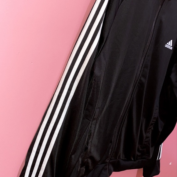 Men’s Adidas Sweater - Picture 2 of 6